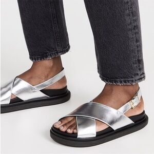 ALOHAS Marshmallow Shimmer Metallic Silver Leather Chunky Sandals Sz 39 EU
